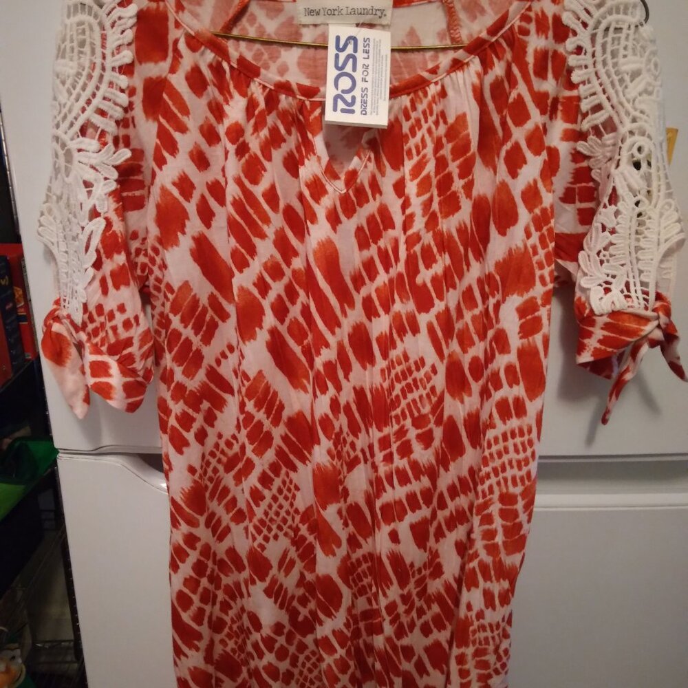 NEW - Red & White Short Sleeve Shirt